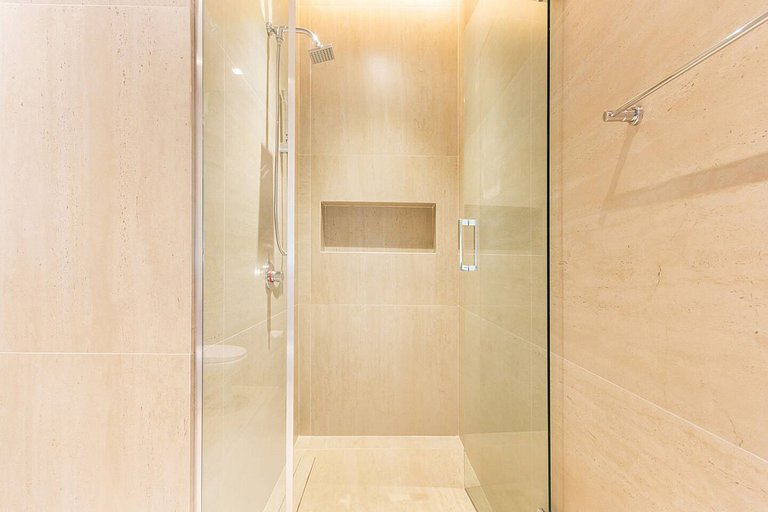 Encantadora penthouse de lujo en Leblon – Leb016