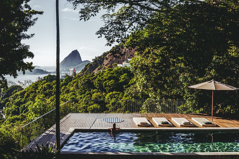 Luxury stylish house in Santa Teresa