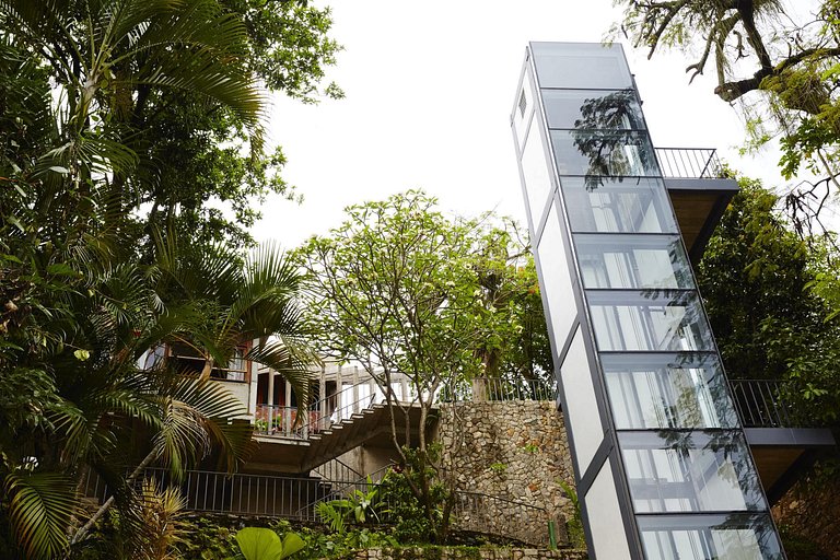 Luxury stylish house in Santa Teresa
