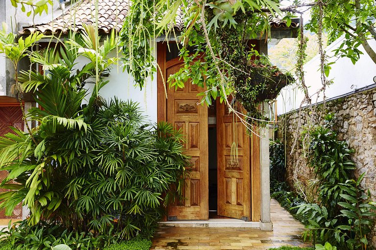 Luxury stylish house in Santa Teresa