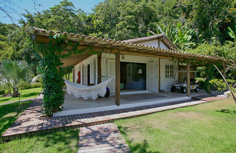 Mansão de 10 suítes em Ilha Grande