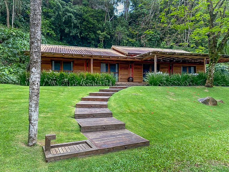 Luxury island villa in Ilha Grande