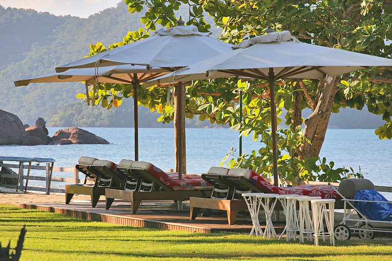 Luxury island villa in Ilha Grande