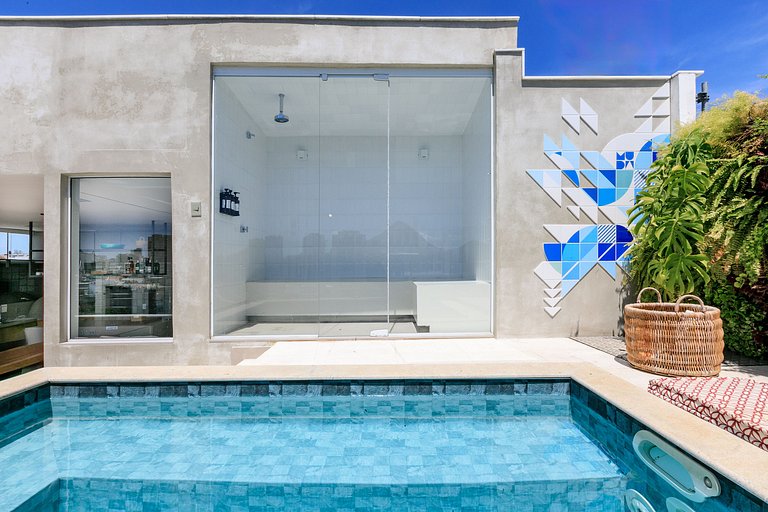 Luxury penthouse with pool in Leblon