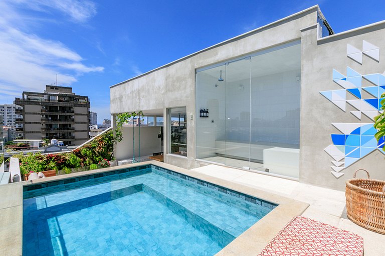 Cobertura de luxo com piscina no Leblon