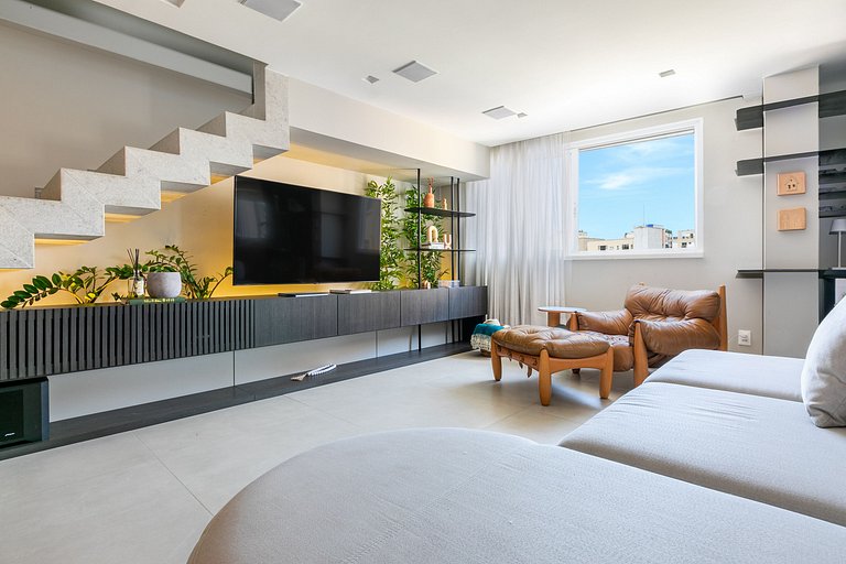 Luxury penthouse with pool in Leblon