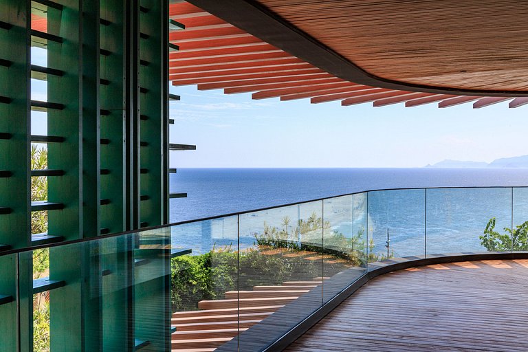 Joyau Architectural en Bord de Mer – Joa011