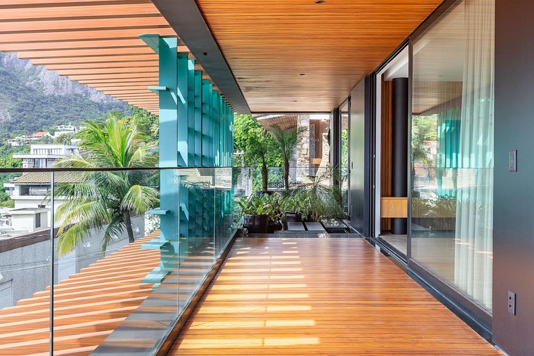 Joyau Architectural en Bord de Mer – Joa011