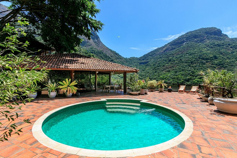 Refúgio Luxuoso em Meio à Natureza - Sco009