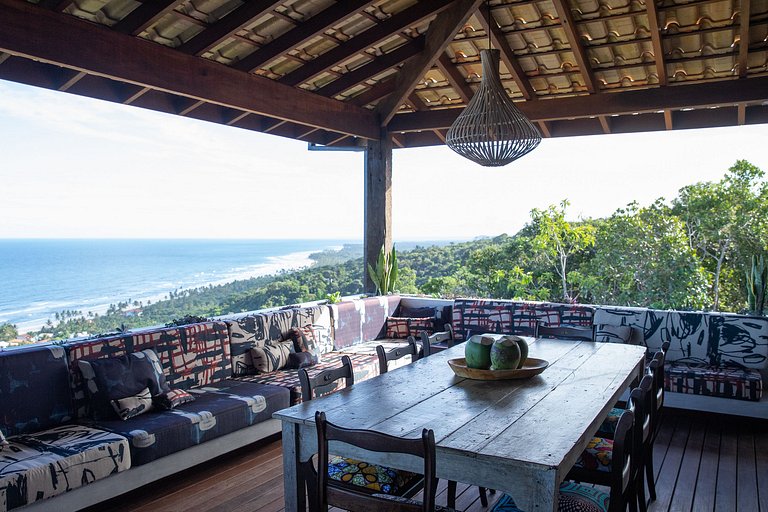 Vue sur Mer et Design au Cœur de la Nature