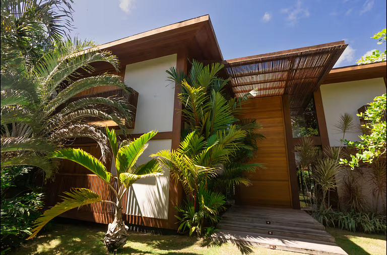 Refugio Lujoso en Praia do Forte - Prf003