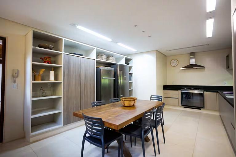 Refugio Lujoso en Praia do Forte - Prf003