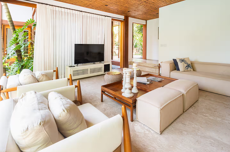 Refúgio Luxuoso na Praia do Forte - Prf003