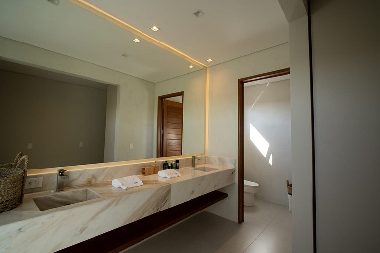 Casa de luxo em Arraial D'Ajuda - Adj002