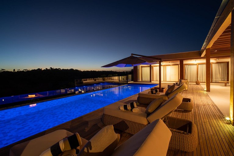 Casa de luxo em Arraial D'Ajuda - Adj002