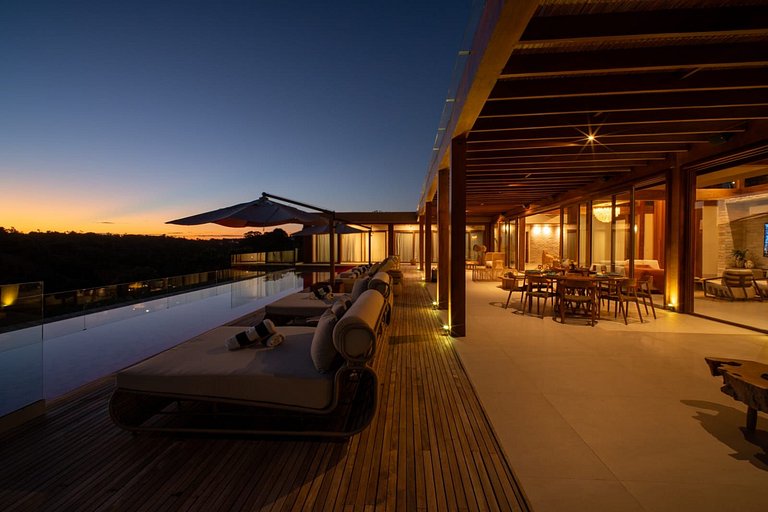 Casa de luxo em Arraial D'Ajuda - Adj002