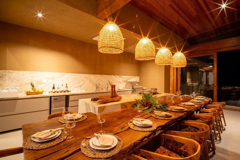 Casa de luxo em Arraial D'Ajuda - Adj002