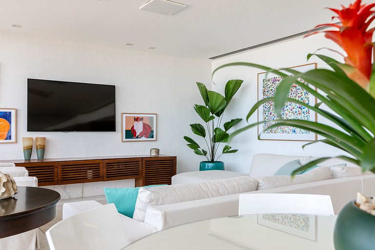 Luxury 4 Suites oceanfront apartment in Ipanema