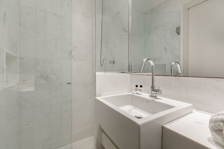 Luxury 4 Suites oceanfront apartment in Ipanema