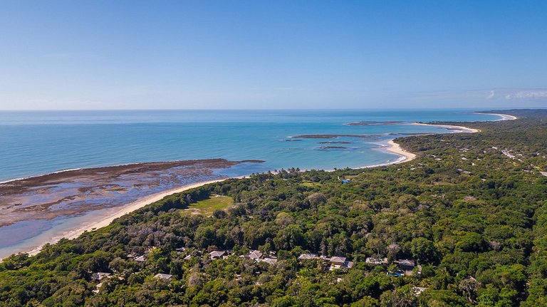 Luxurious villa between forest and sea in Trancoso