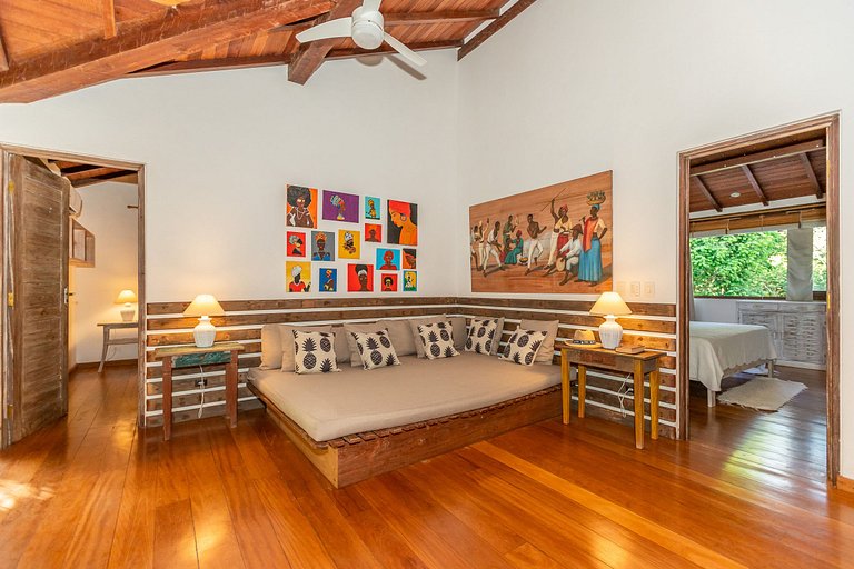 Luxurious villa between forest and sea in Trancoso