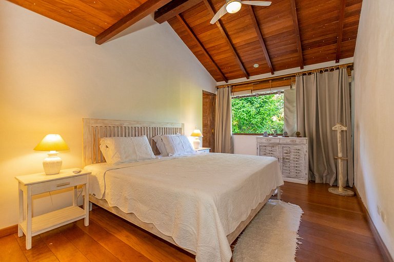 Paraíso de luxo entre mata e mar em Trancoso