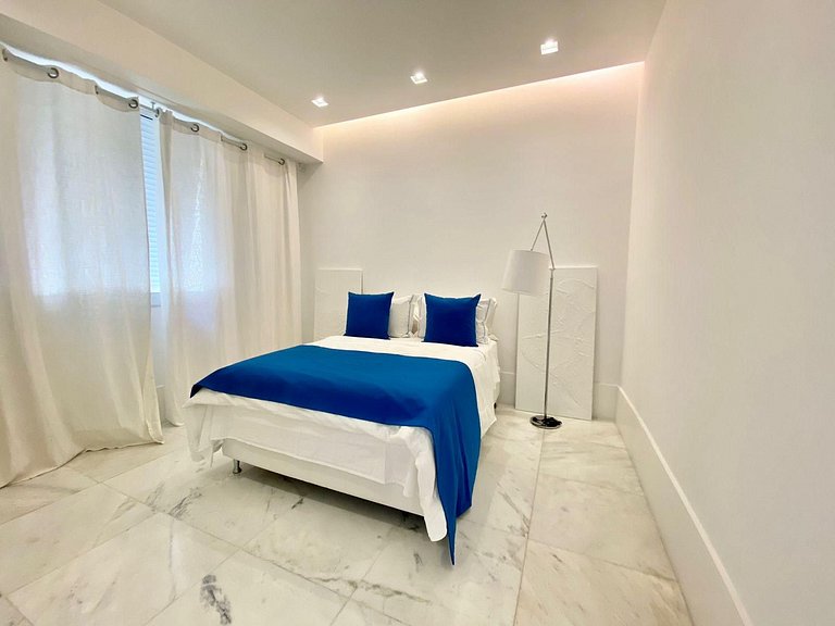 3 Suites with Sea View near Arpoador