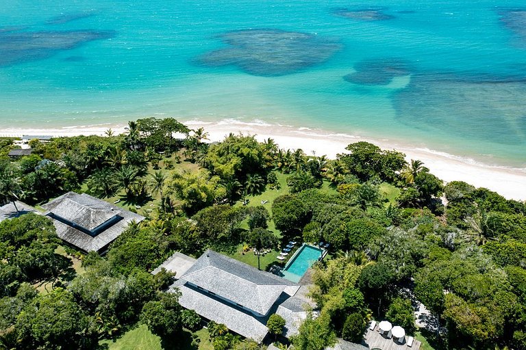 Beachfront with 9 Suites in Itapororoca