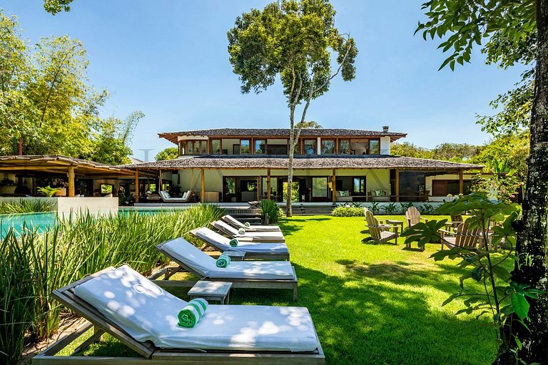 Beachfront with 9 Suites in Itapororoca