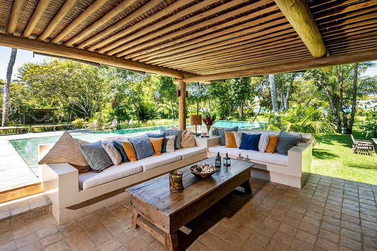 Beachfront with 9 Suites in Itapororoca