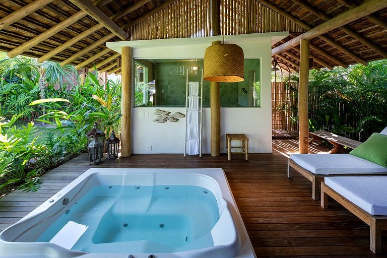 Refugio Frente al Mar con 8 Suites en Bahía - Trc004