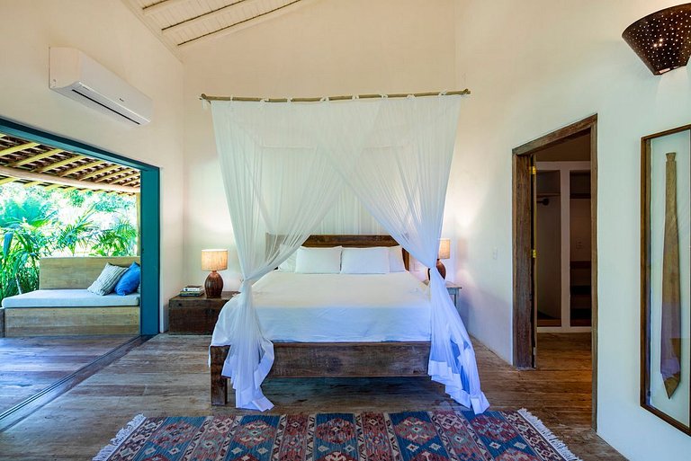 Beachfront with 9 Suites in Itapororoca