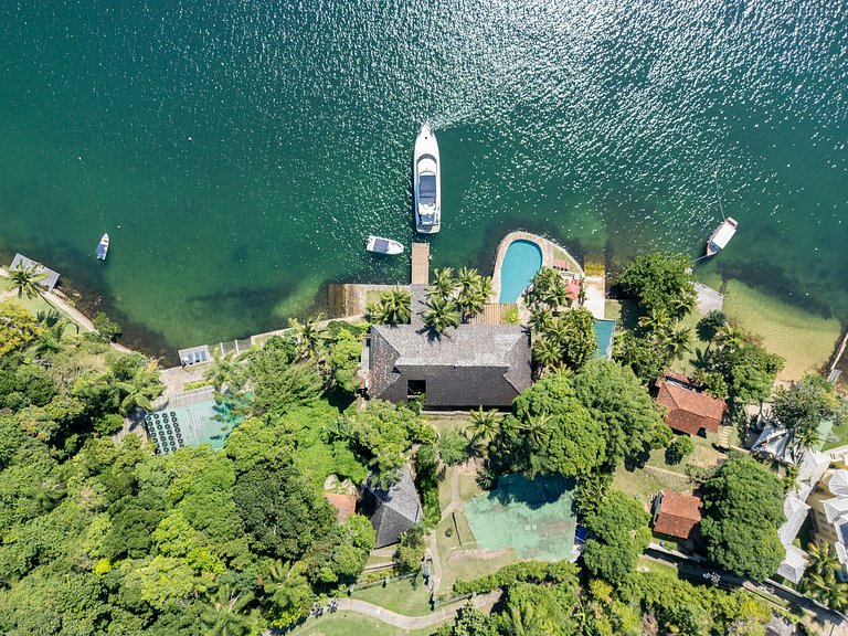 Spectacular villa in Angra dos Reis