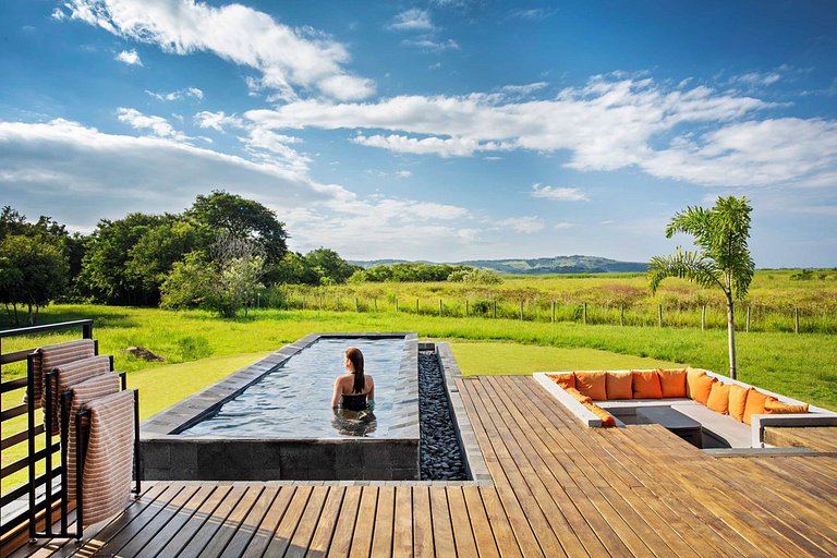 Шале с бассейном в Сакуареме, Рио-де-Жанейро – Saq001