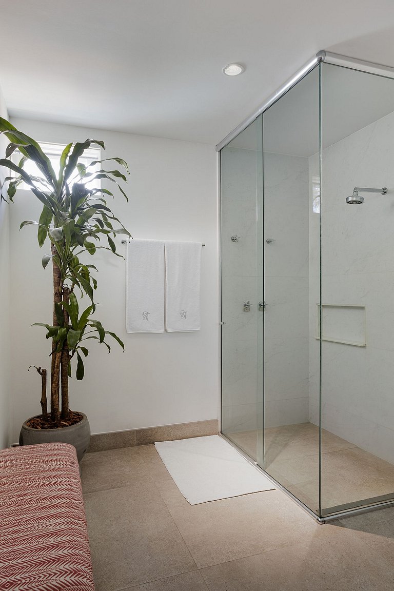 Mansão em Santa Teresa com piscina - San002