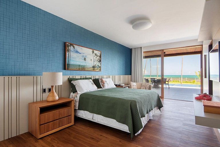 Beachfront Luxury Retreat in Praia do Forte