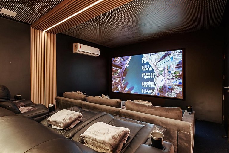 Beachfront Luxury Retreat in Praia do Forte