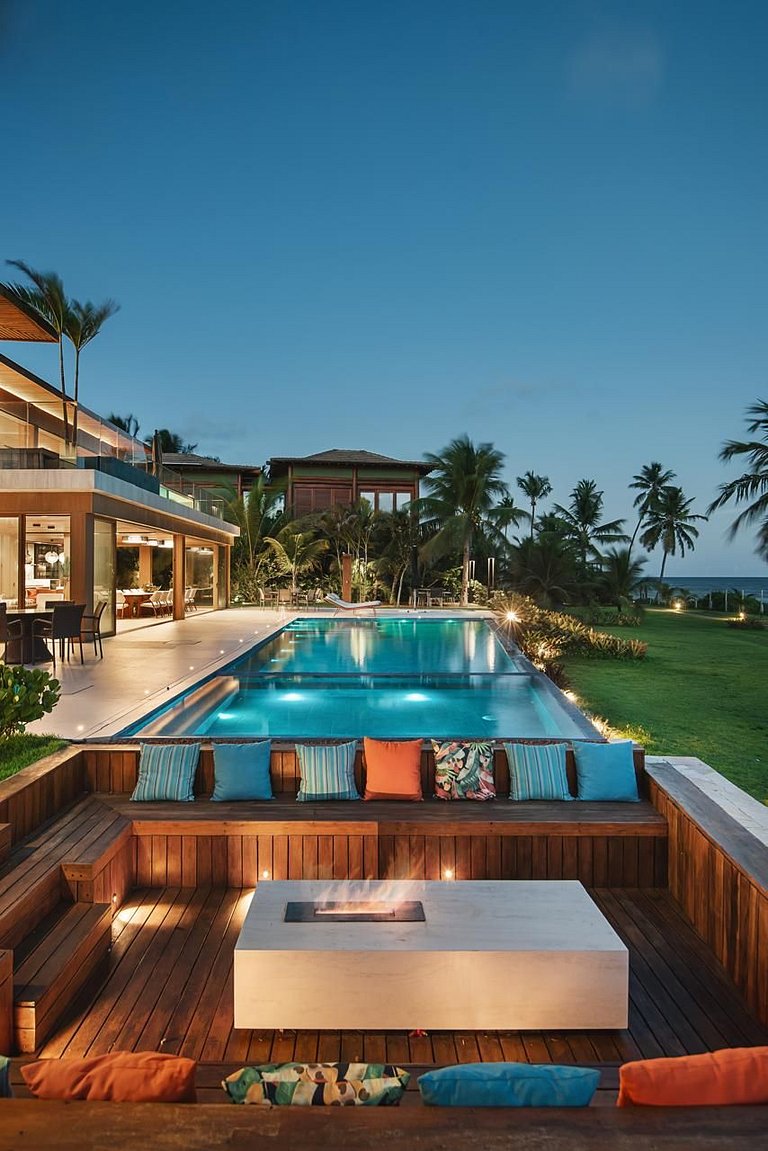 Beachfront Luxury Retreat in Praia do Forte