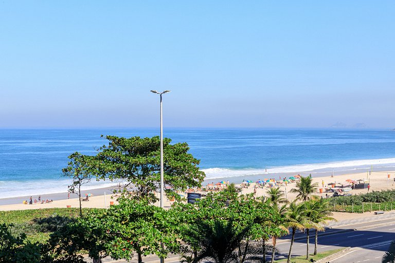 Grand Appartement en Front de Mer à Ipanema - Ipa007