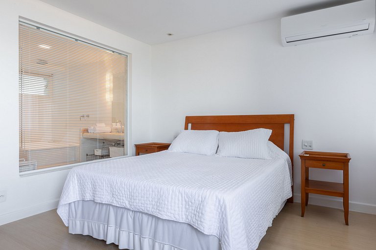 Grande Apartamento Frente-Mar em Ipanema - Ipa007