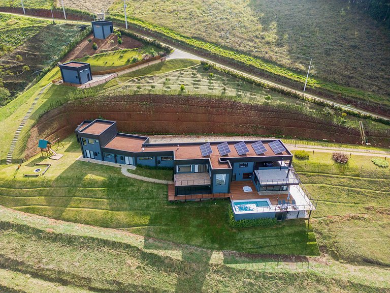 Luxury Retreat in Mantiqueira Hills - Gon001