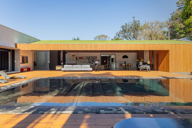 Hermosa y moderna villa en Morumbi - Mor001