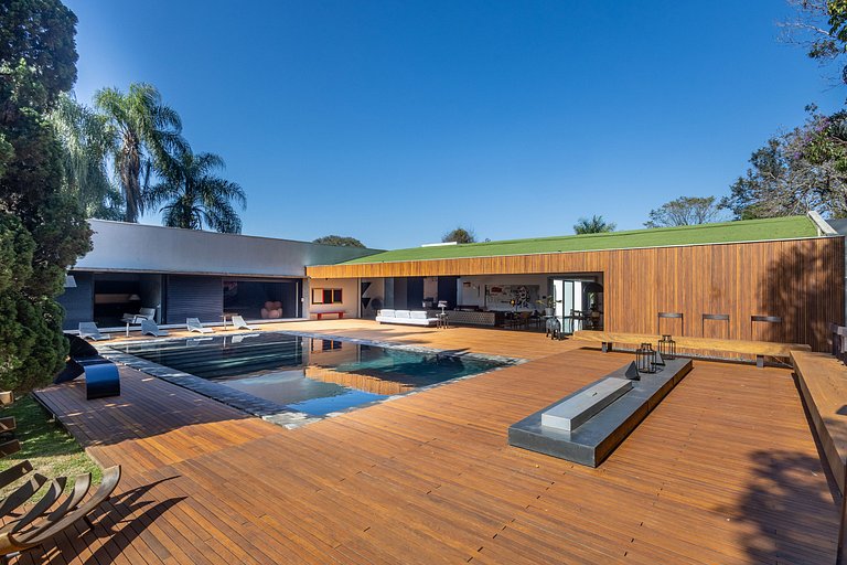 Belle et moderne villa à Morumbi