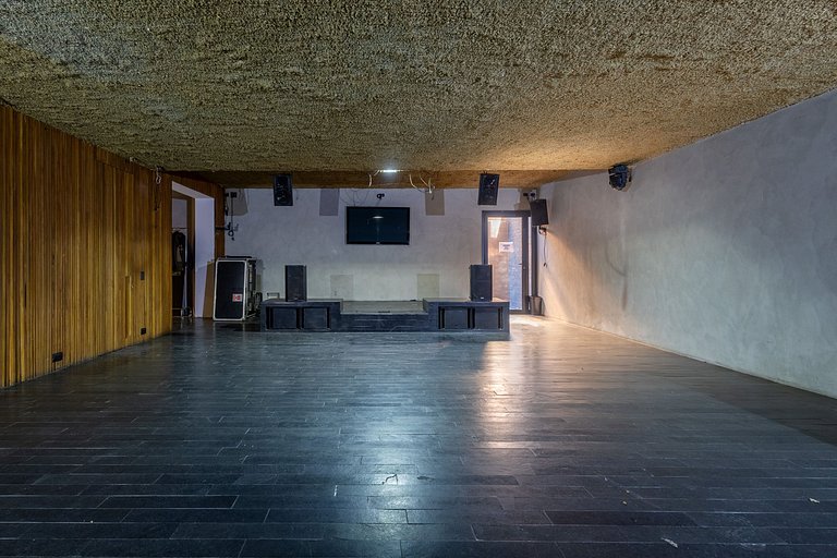 Hermosa y moderna villa en Morumbi - Mor001