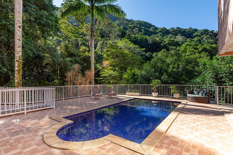 Luxury retreat in São Conrado