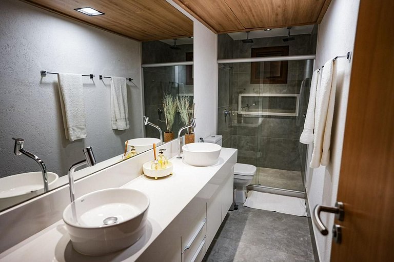 Villa just 3 minutes from the beach at Praia do Forte