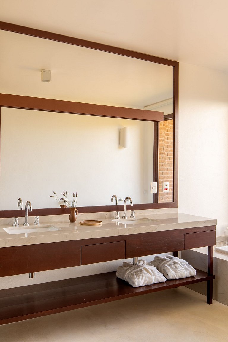 Refúgio Luxuoso na Serra da Mantiqueira