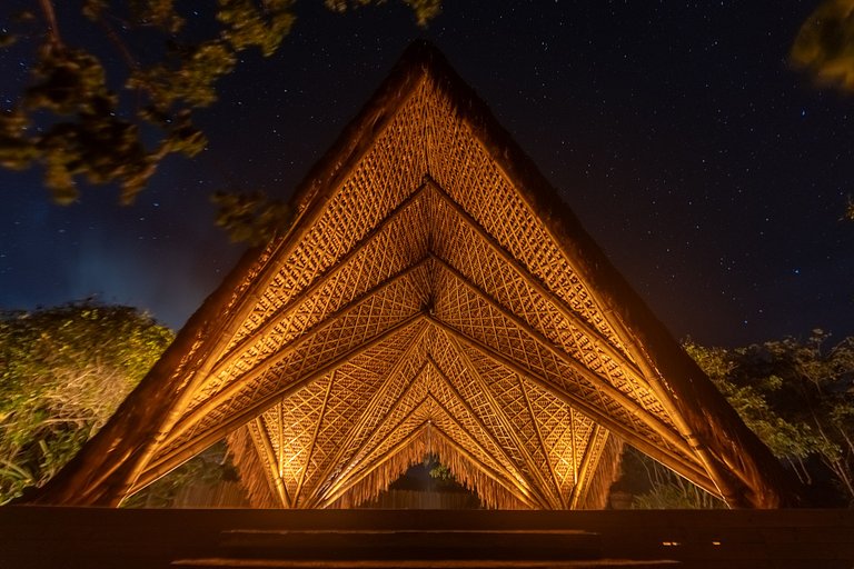 Eleganza Rustica con i Piedi nella Sabbia — Srg003