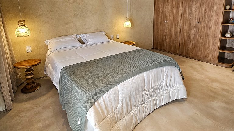 Historic Luxury with Unmatched Views - Ssa002