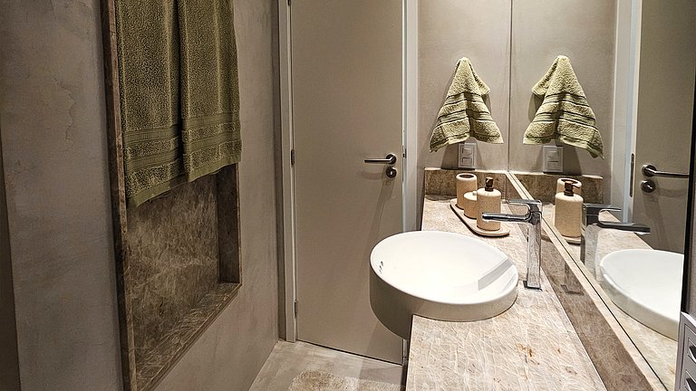 Historic Luxury with Unmatched Views - Ssa002